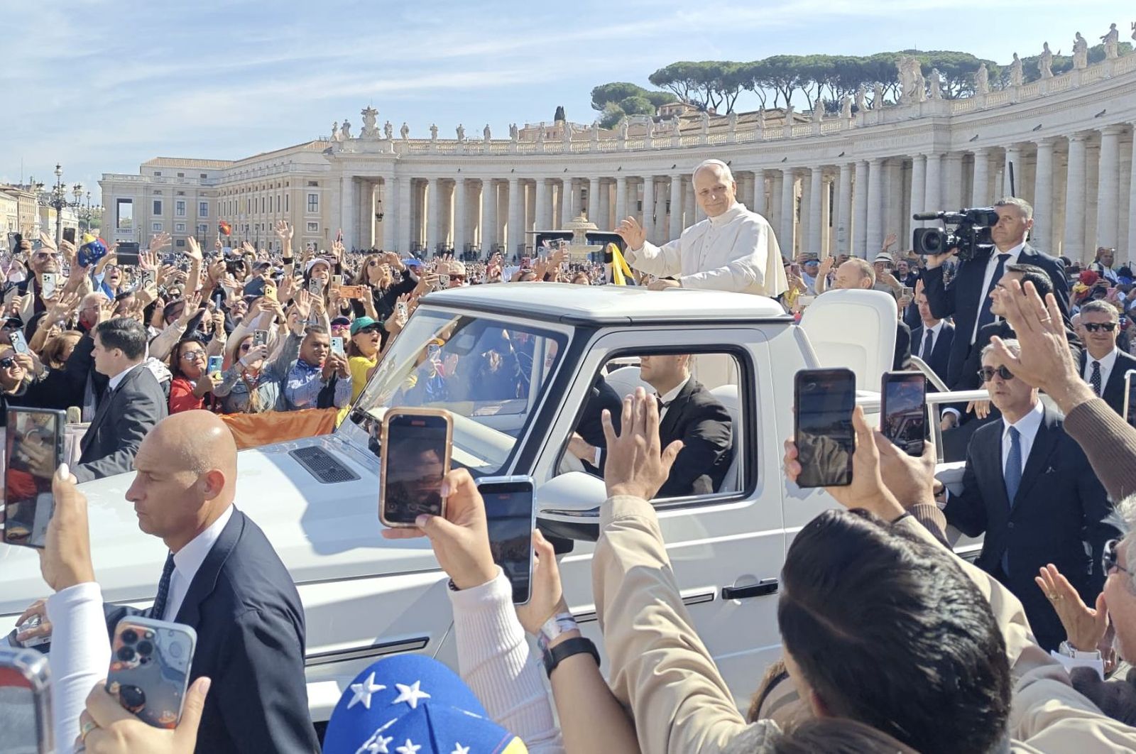 Papa León en una audiencia