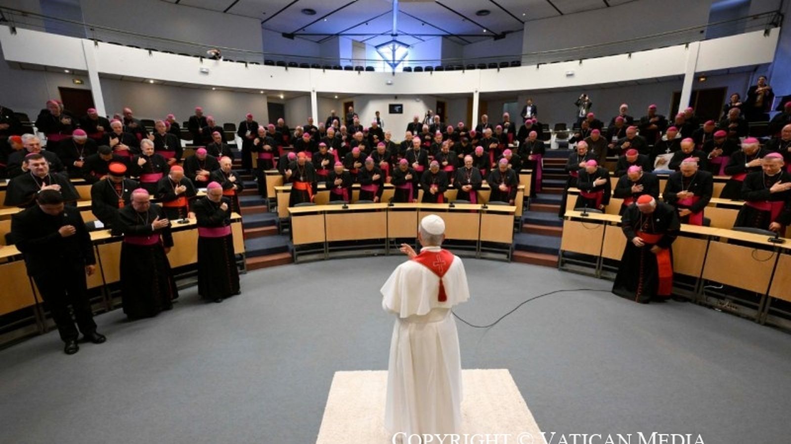 El Papa, con los obispos franceses