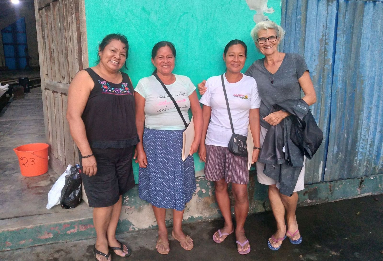 Domi con warmis de Angoteros