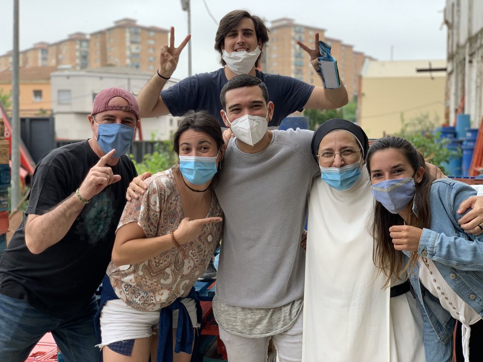 Voluntarios: La compasión de Dios al Km 0