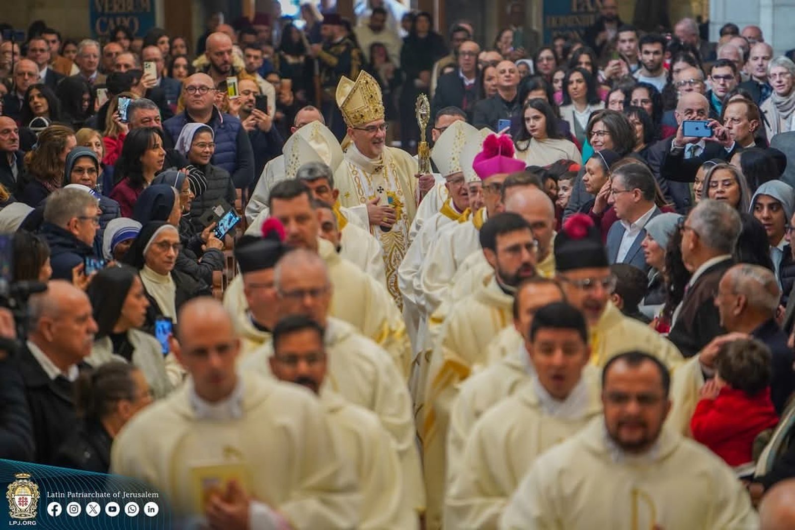 Pizzaballa, en la misa de Navidad en Belén