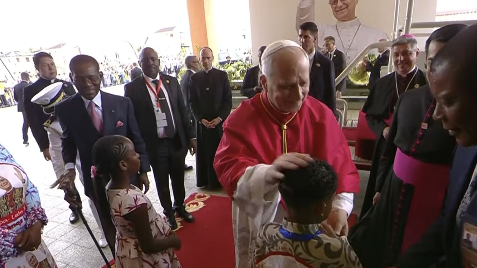El Papa, a su llegada a Malabo