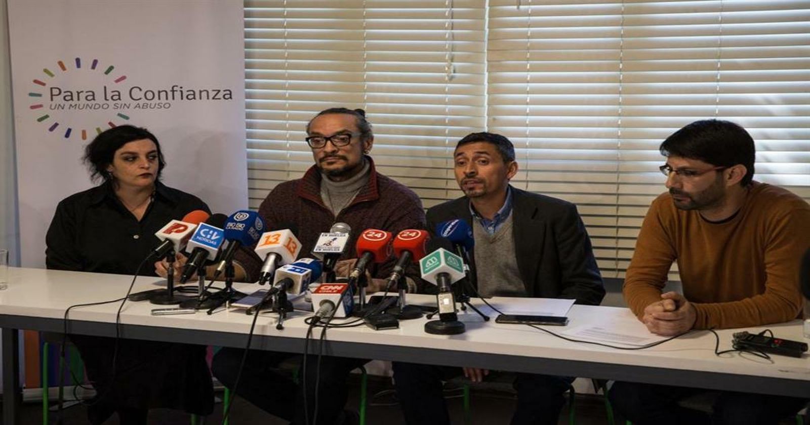 Rueda de prensa de las víctimas en Chile