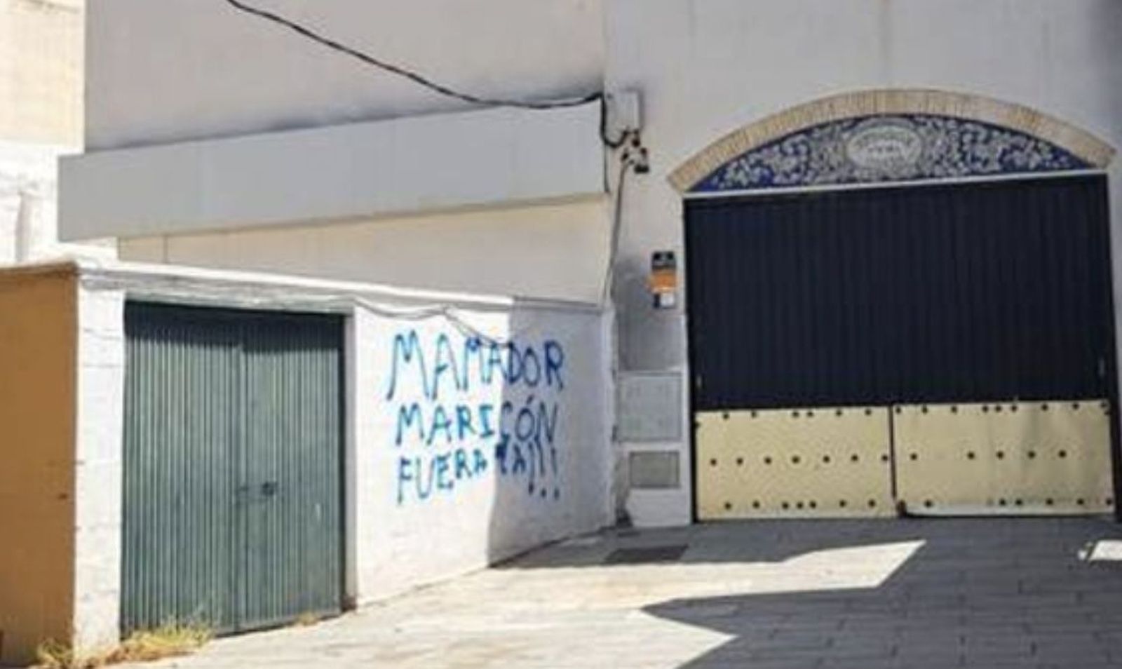Pintada homófoba en la iglesia de san Julián de Sevilla
