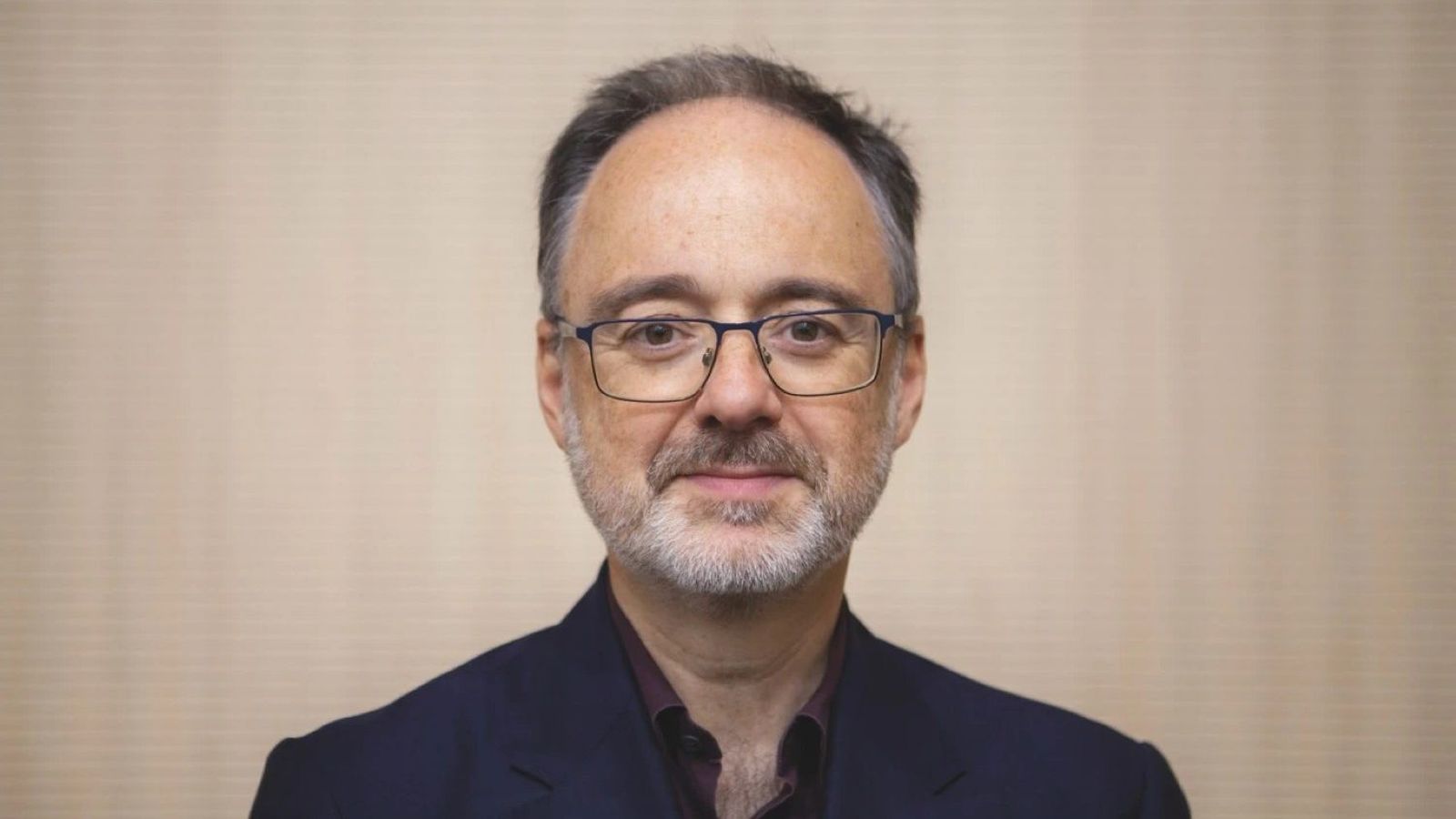 “La esperanza, la paz, la cooperación, la gratitud, el perdón, la entrega, la tolerancia y la compasión son las fuerzas más grandes de transformación”, defiende el sociólogo.