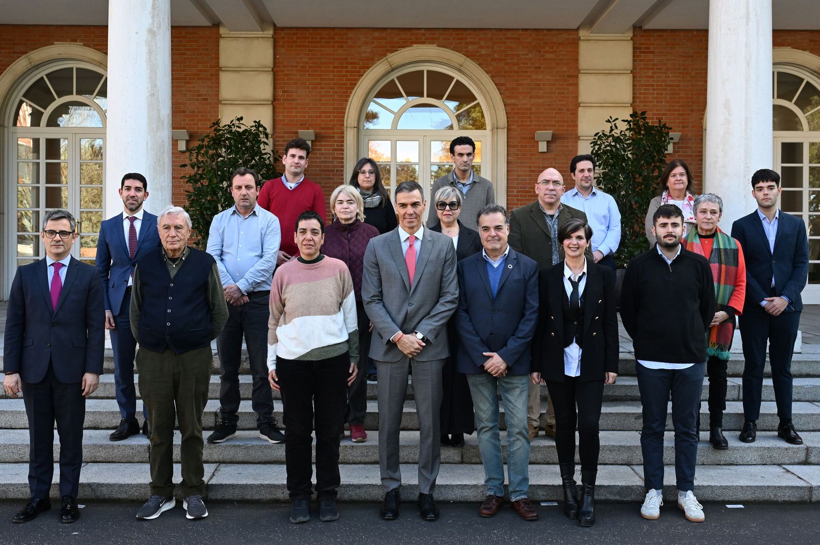 Sánchez, con las víctimas de abusos