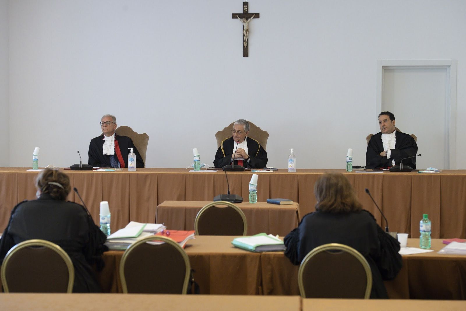 El juicio por los abusos en el seminario de los monaguillos del Papa concluirá en septiembre