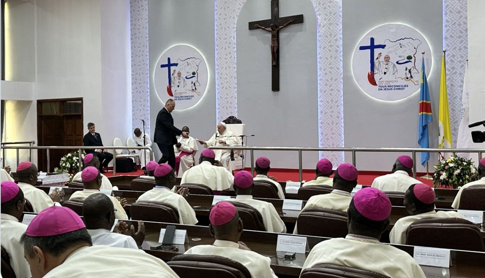 Papa y obispos del Congo