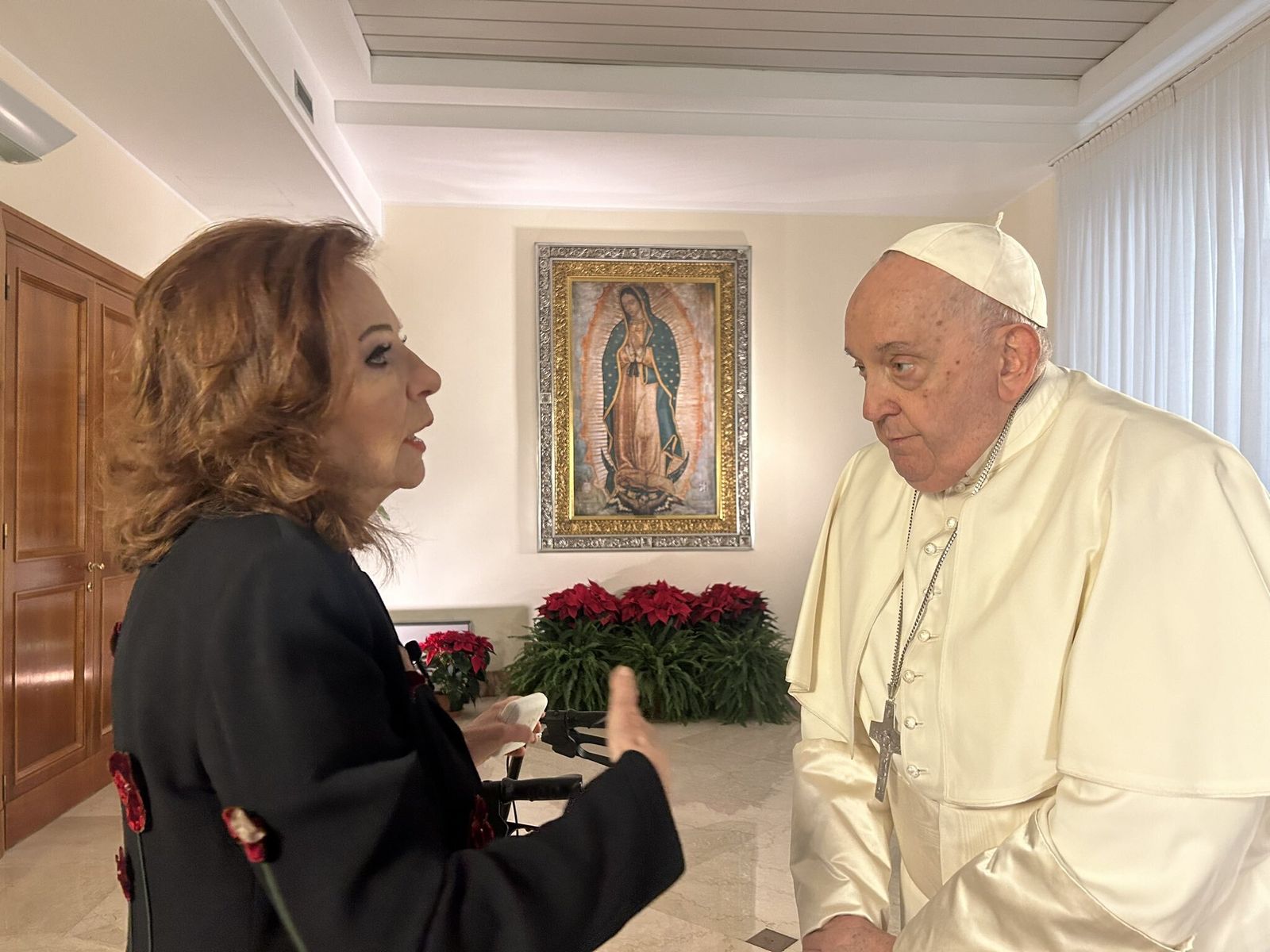 Francisco, junto a Valentina Alazrraki