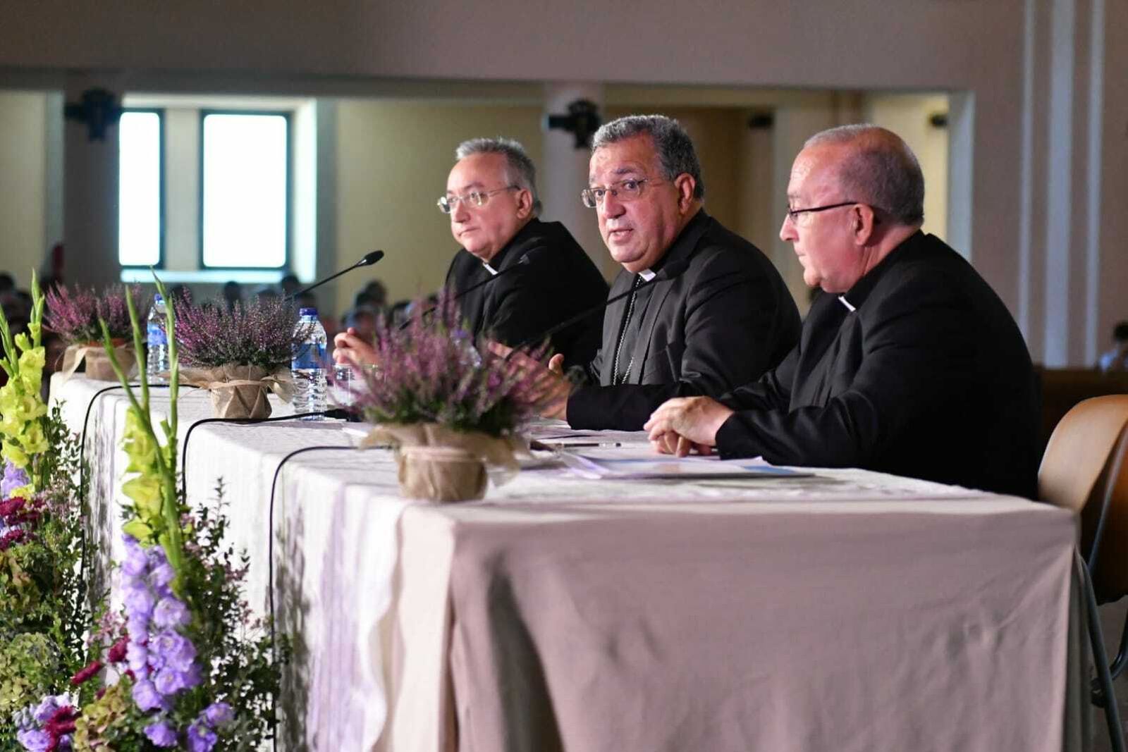 Rico Pavés, Ginés García Beltrán y José María Avendaño presentaron el Plan Pastoral