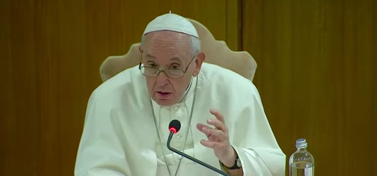 Francisco abre los trabajos de la Asamblea Sinodal