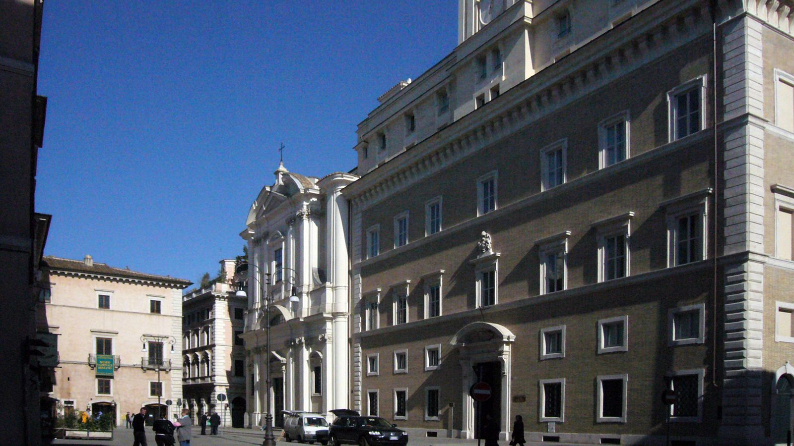 Universidad de la Santa Cruz, en Roma