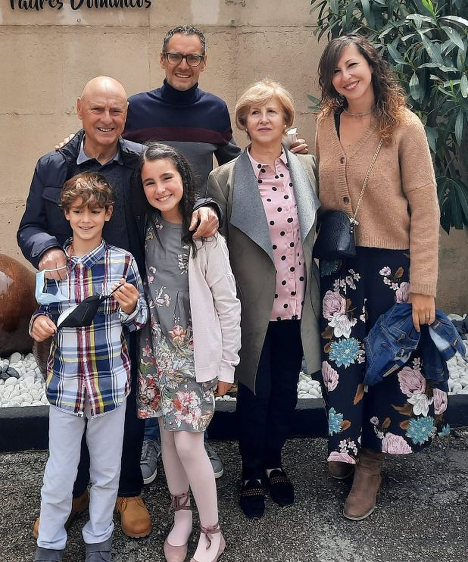 EL autor y su familia