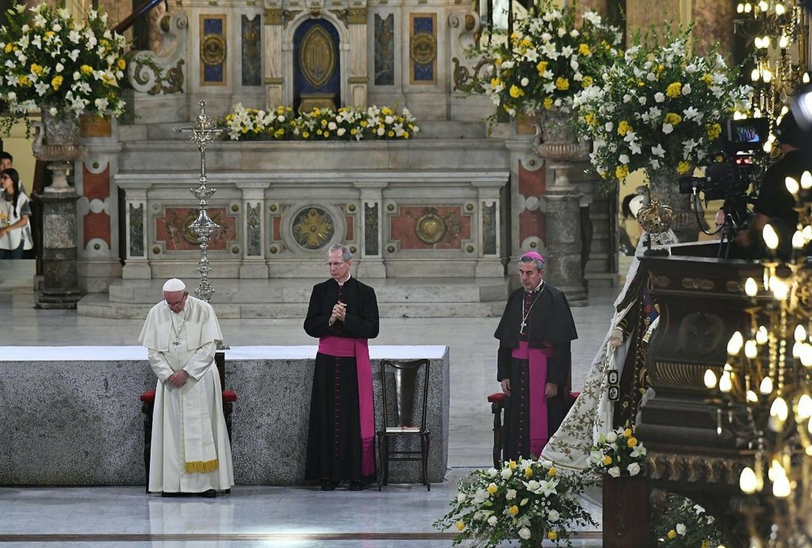 Francisco, en la catedral de Santiago