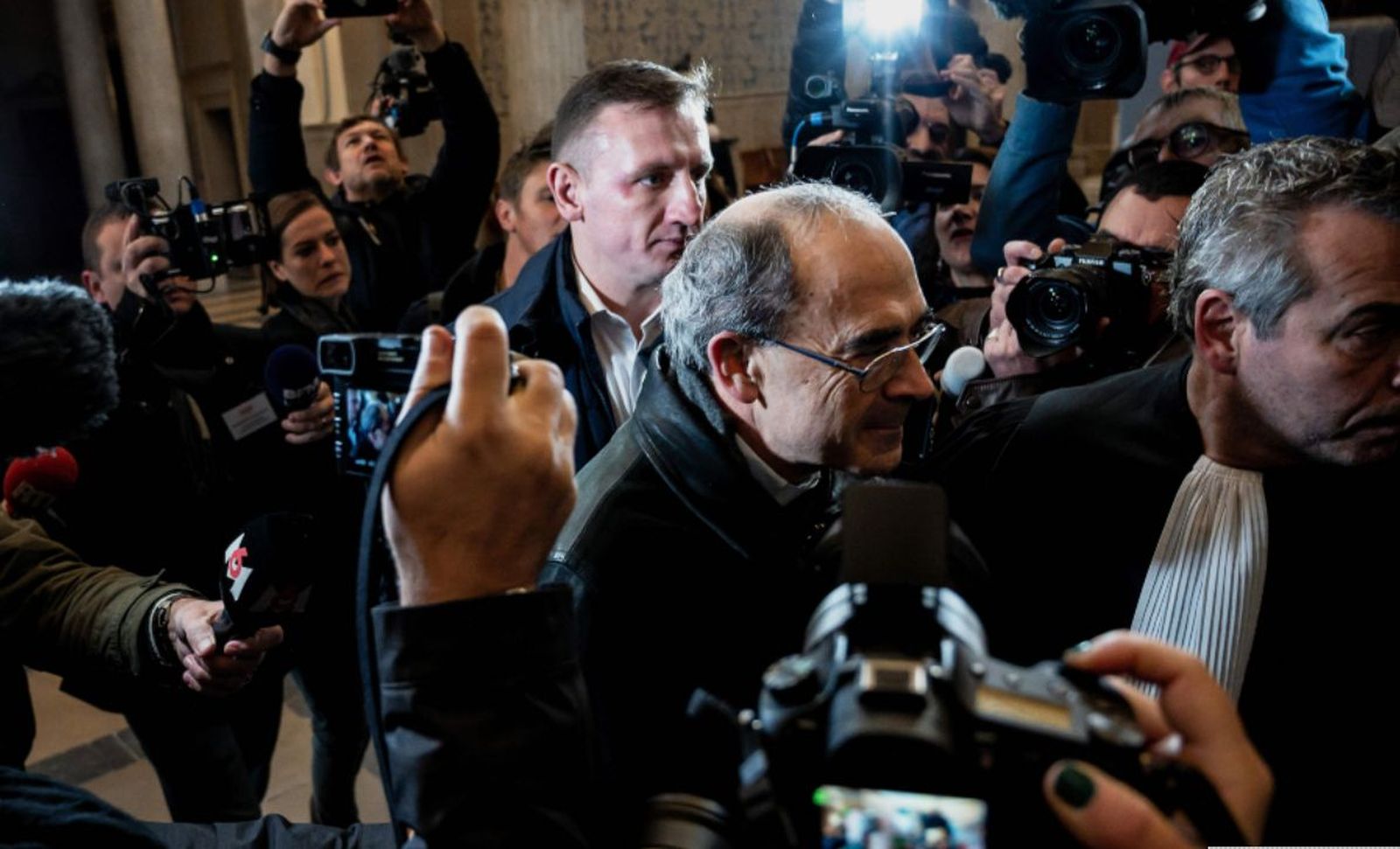 El cardenal Barbarin, enjuiciado