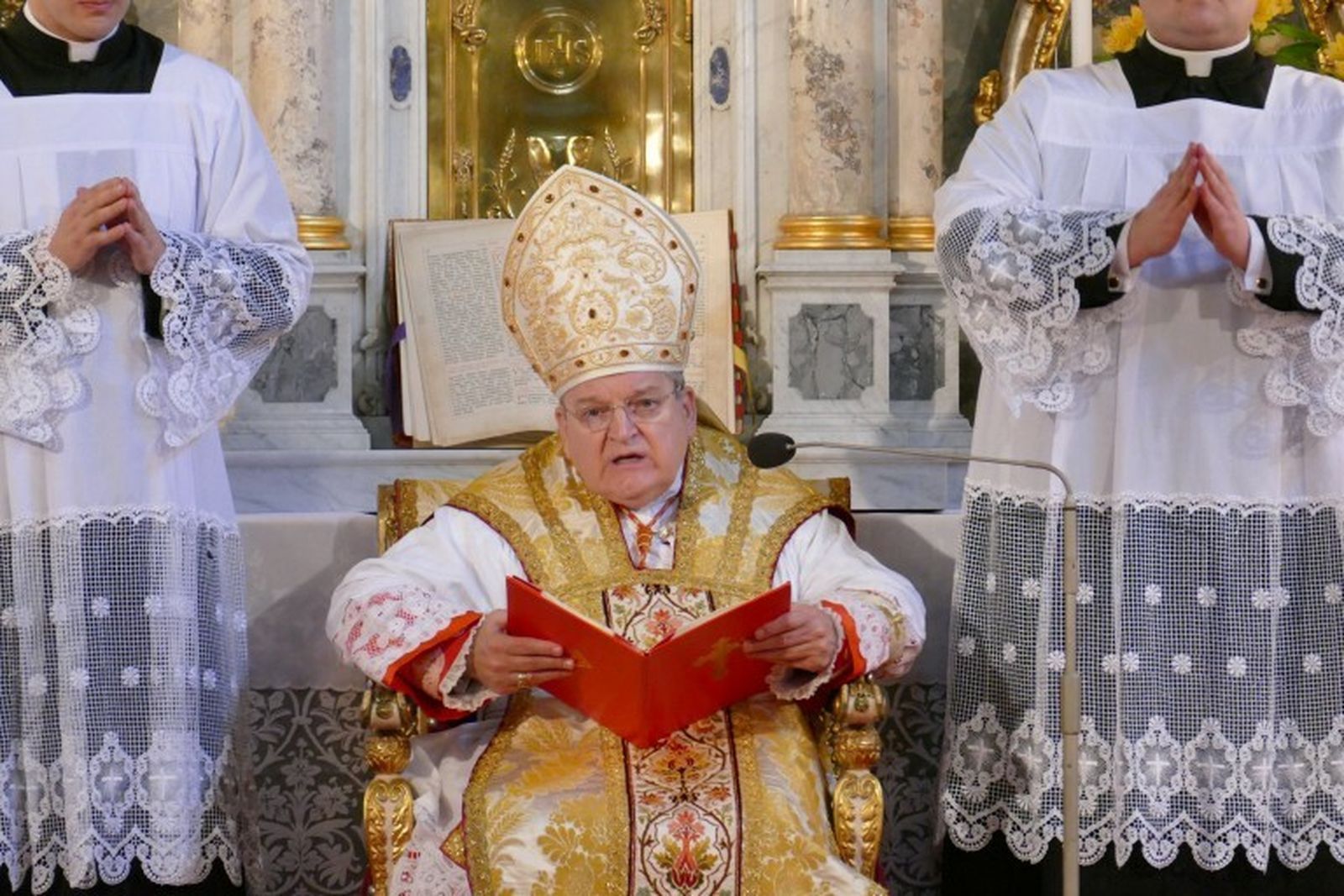 Cardenal Burke