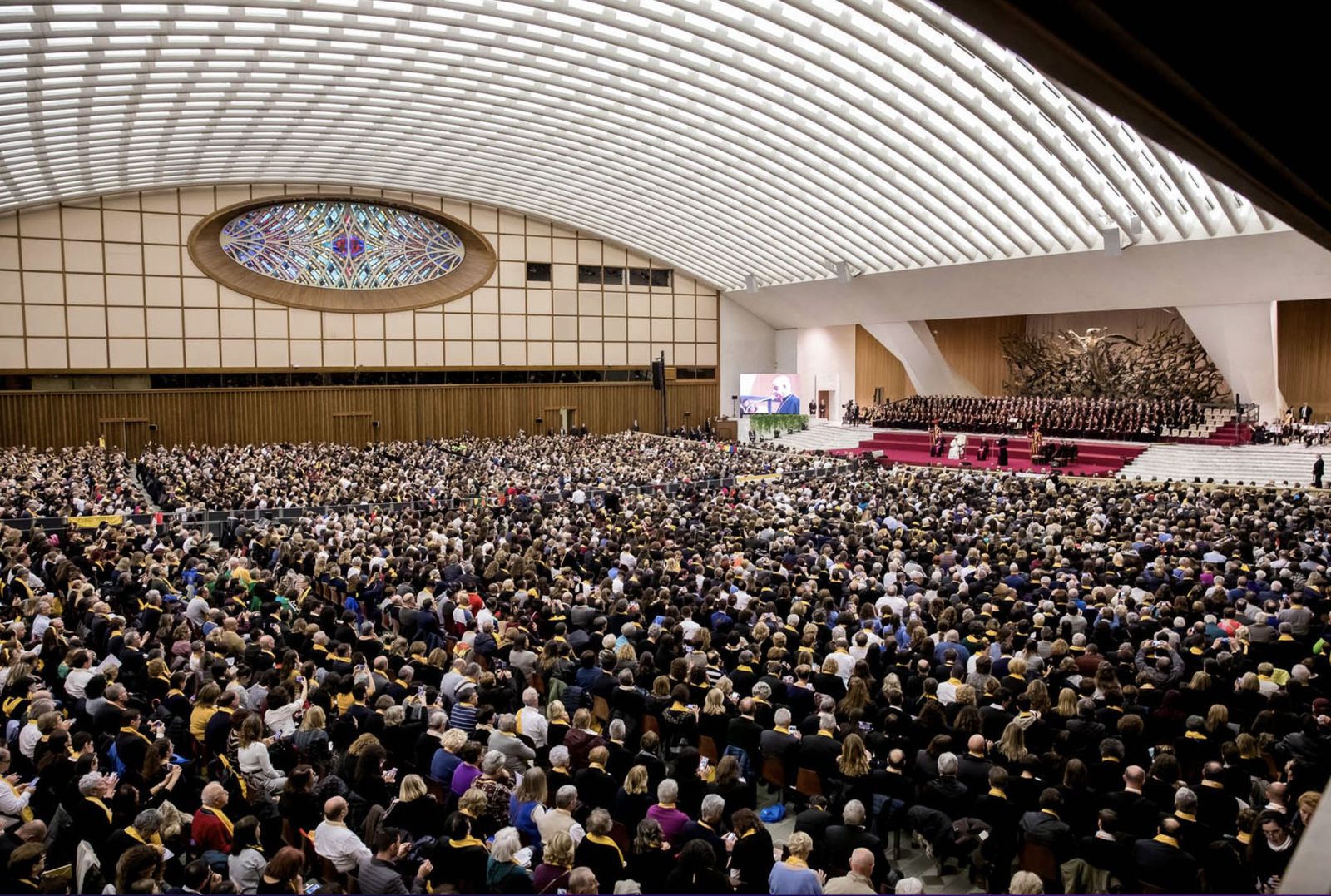 El Aula Pablo VI, donde se celebró la audiencia del Papa con los participantes del IV Encuentro Internacional de Coros.jpg