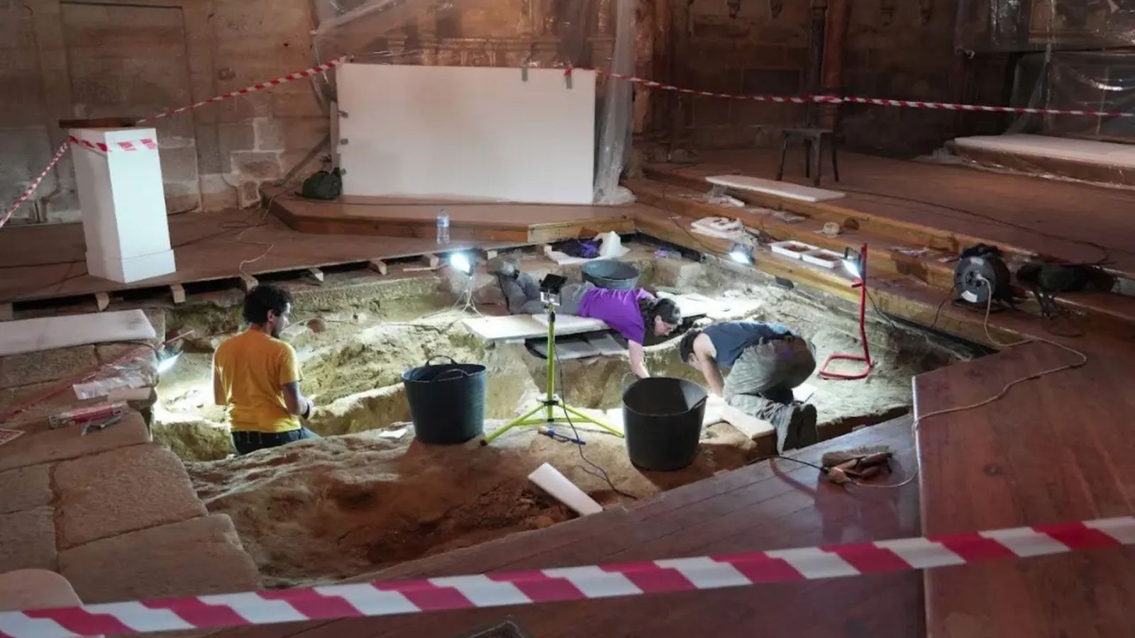 Excavaciones en el convento de Santa Clara (Pontevedra)