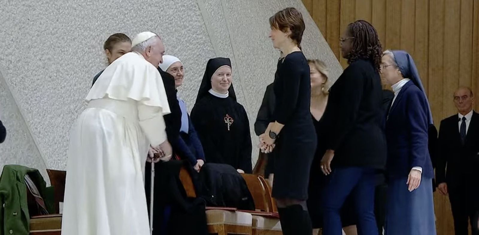Francisco, a su entrada en la audiencia