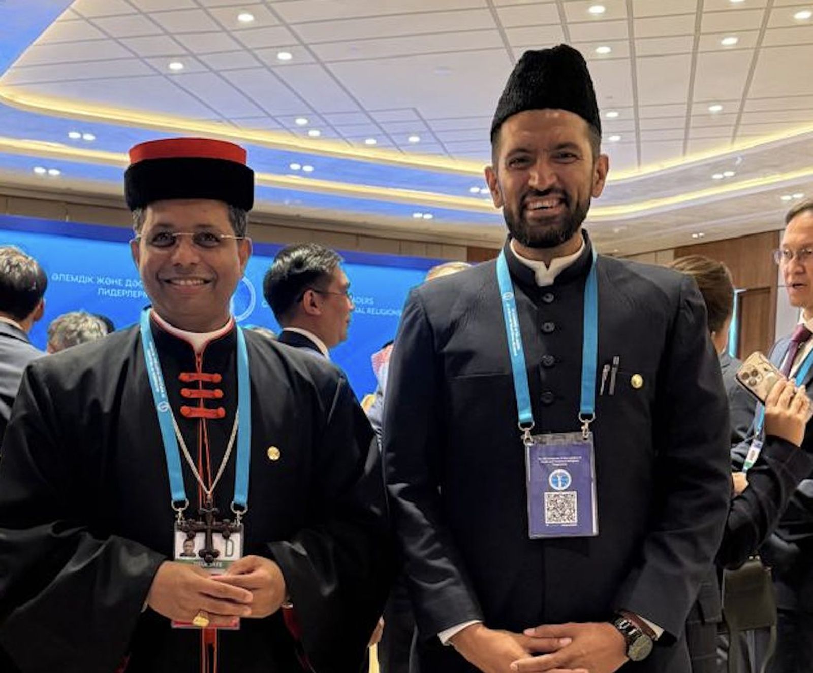 Cardenal George Jacob Koovakad (izquierda) e Irman Marwan en el encuentro