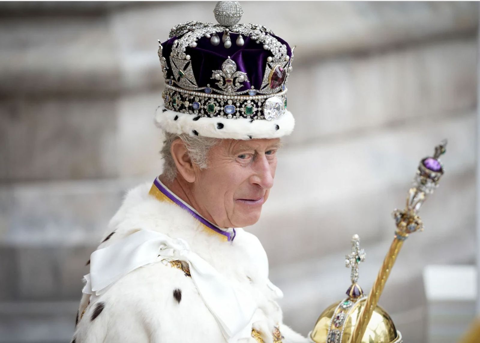 Carlos III tras su coronación