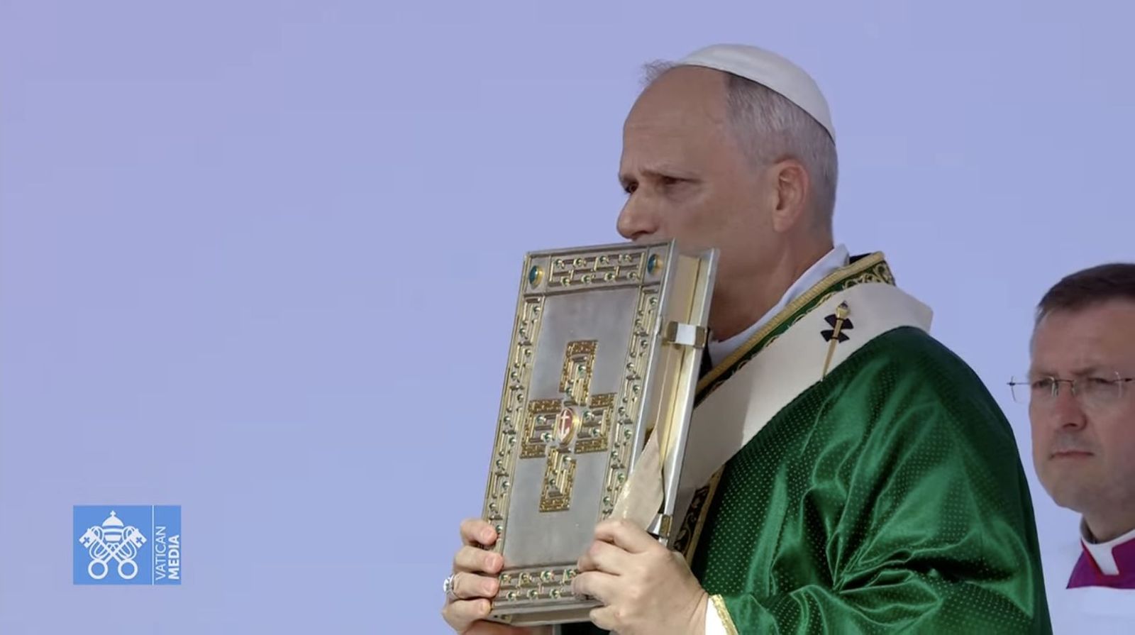 León XIV, con el Evangelio