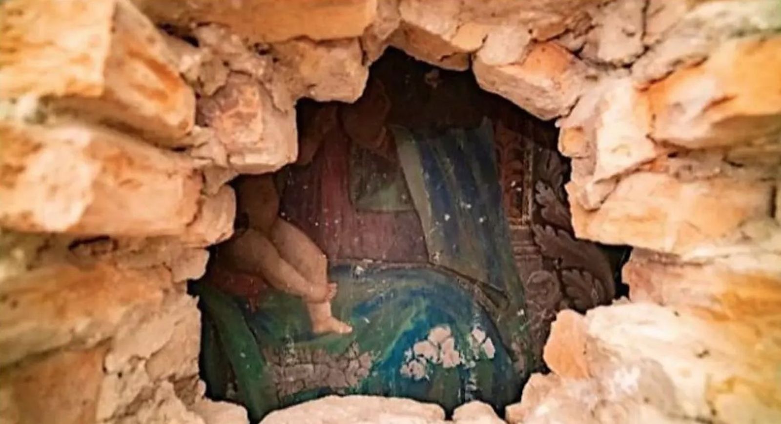 La 'Virgen Reencontrada' se recuperó casi intacta, tras pasar siglos cubierta