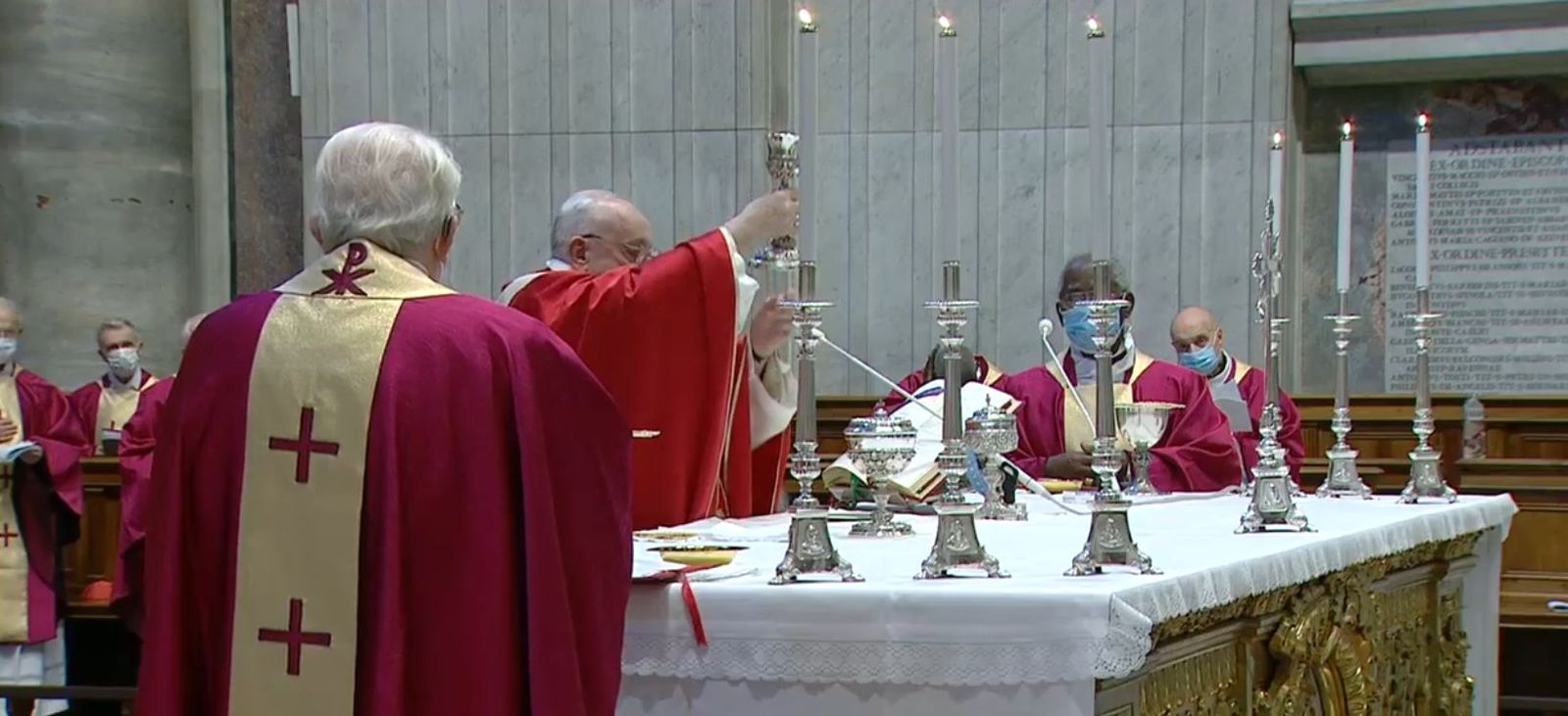 MIsa por los cardenales y obispos fallecidos