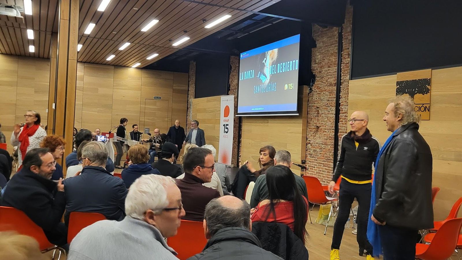 La presentación contó con una numerosa asistencia de público