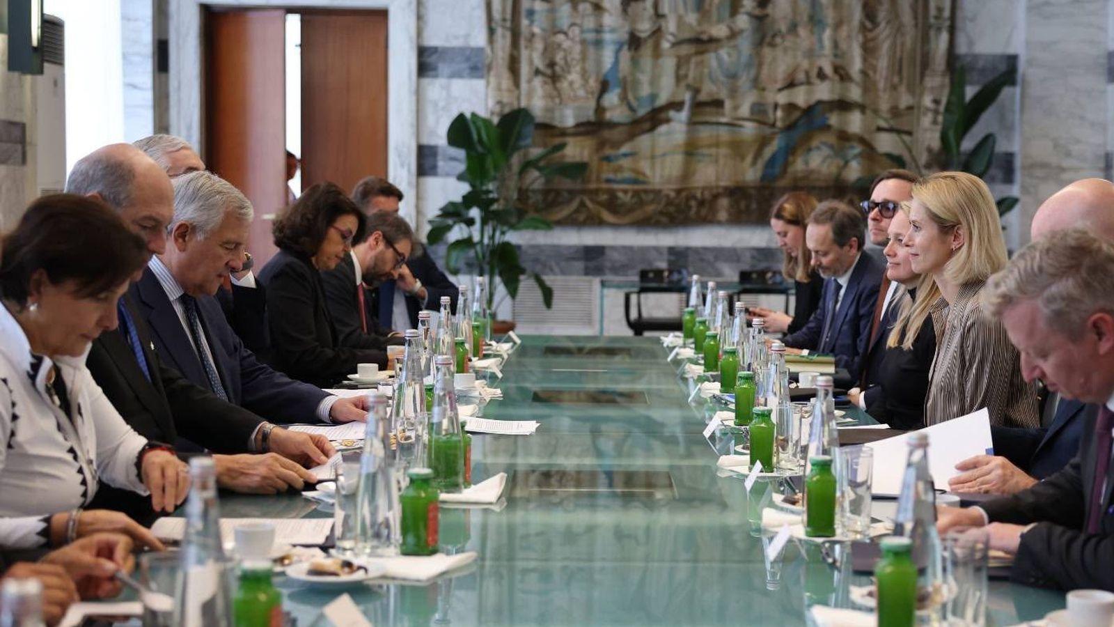 Reunión con Tajani