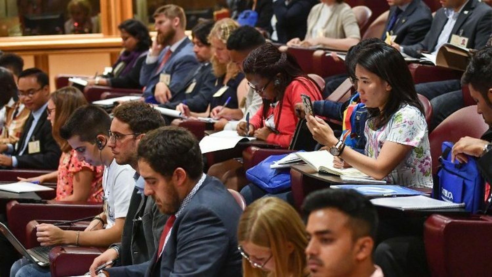 Jóvenes en el Sínodo de la Juventud