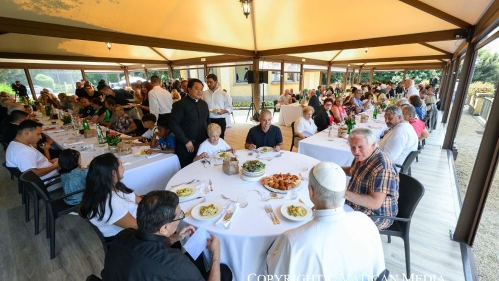 Almuerzo con el Papa en el Borgo Laudato