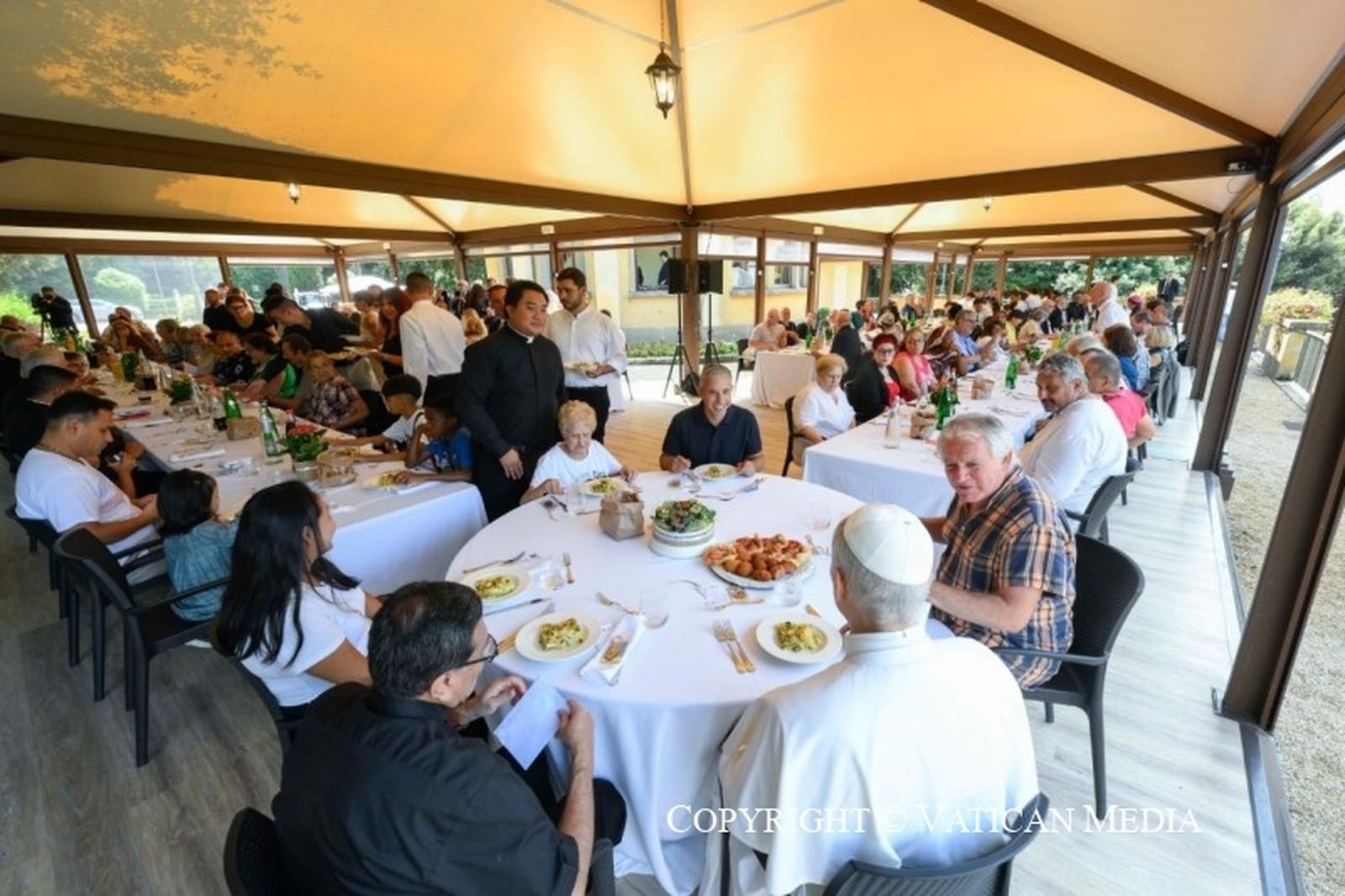 Almuerzo con el Papa en el Borgo Laudato
