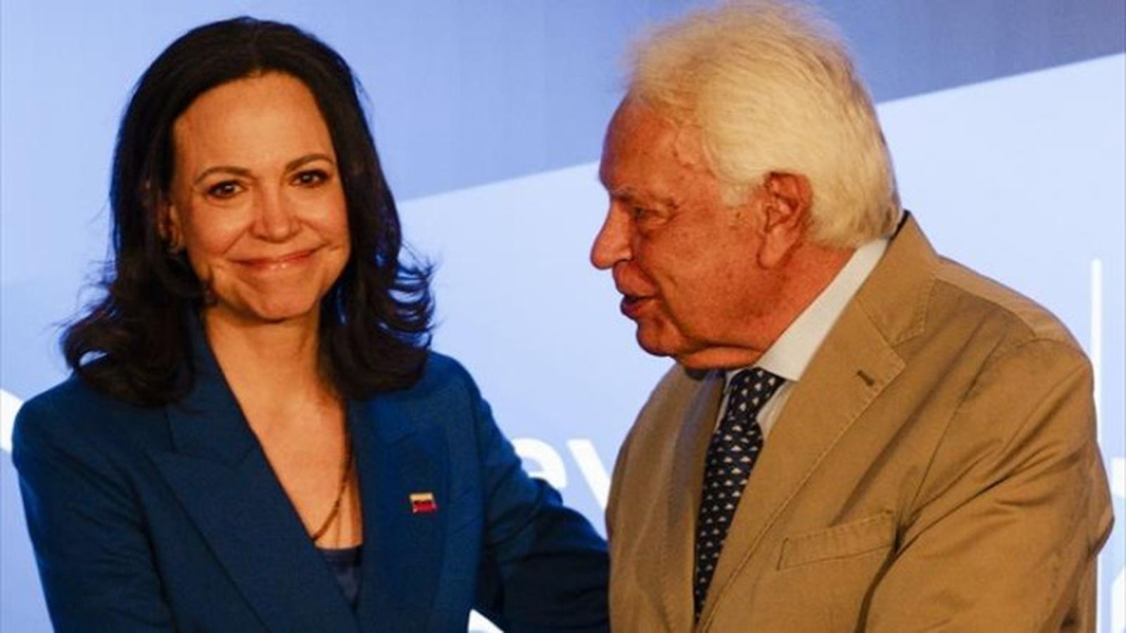 Corina Machado con Felipe González