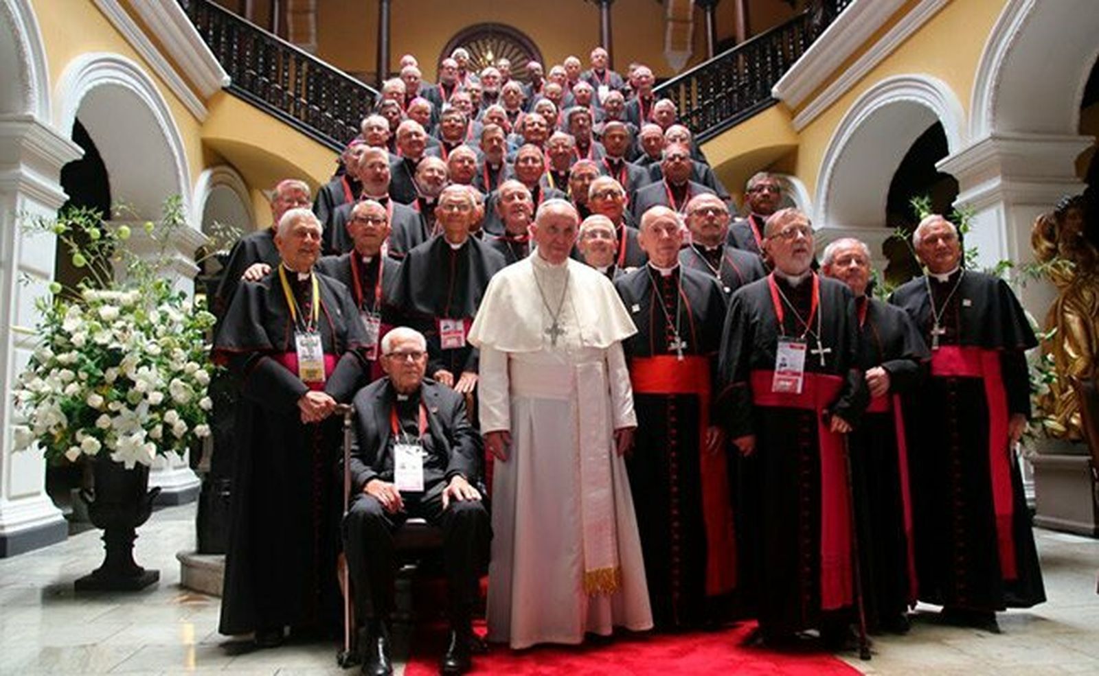 Los obispos de Perú, con el Papa