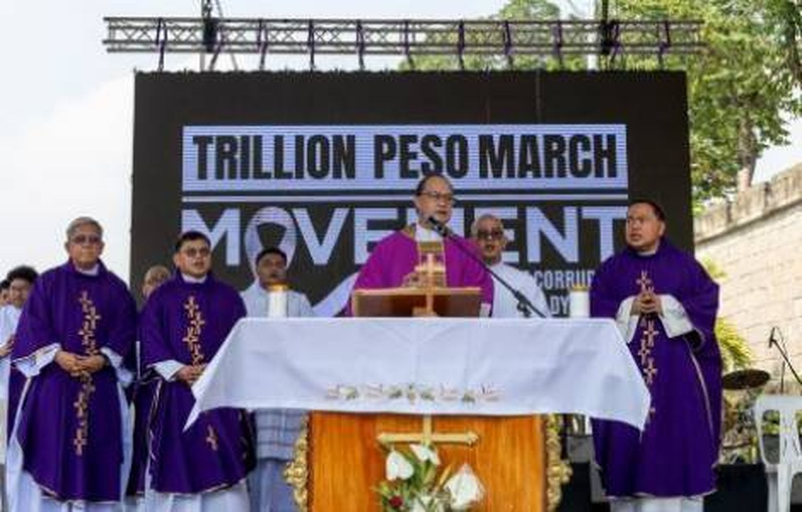 Misa del cardenal Virgilio David en Manila