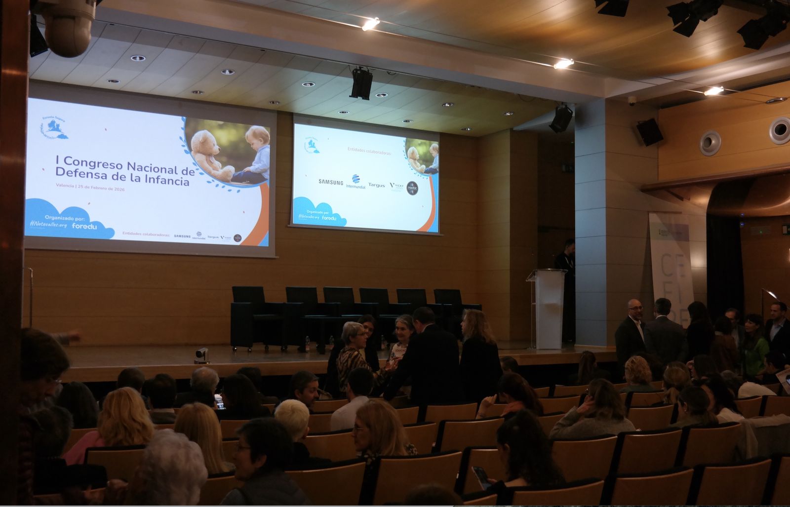 Participantes en eI Congreso Nacional de Defensa de la Infancia