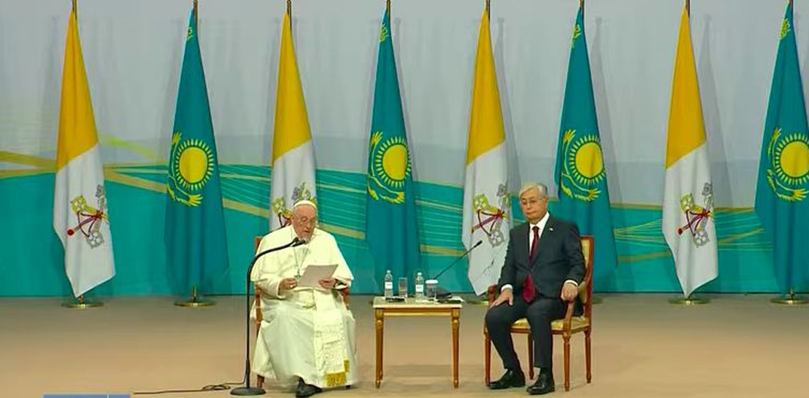 Primer discurso del Papa en Kazajistán