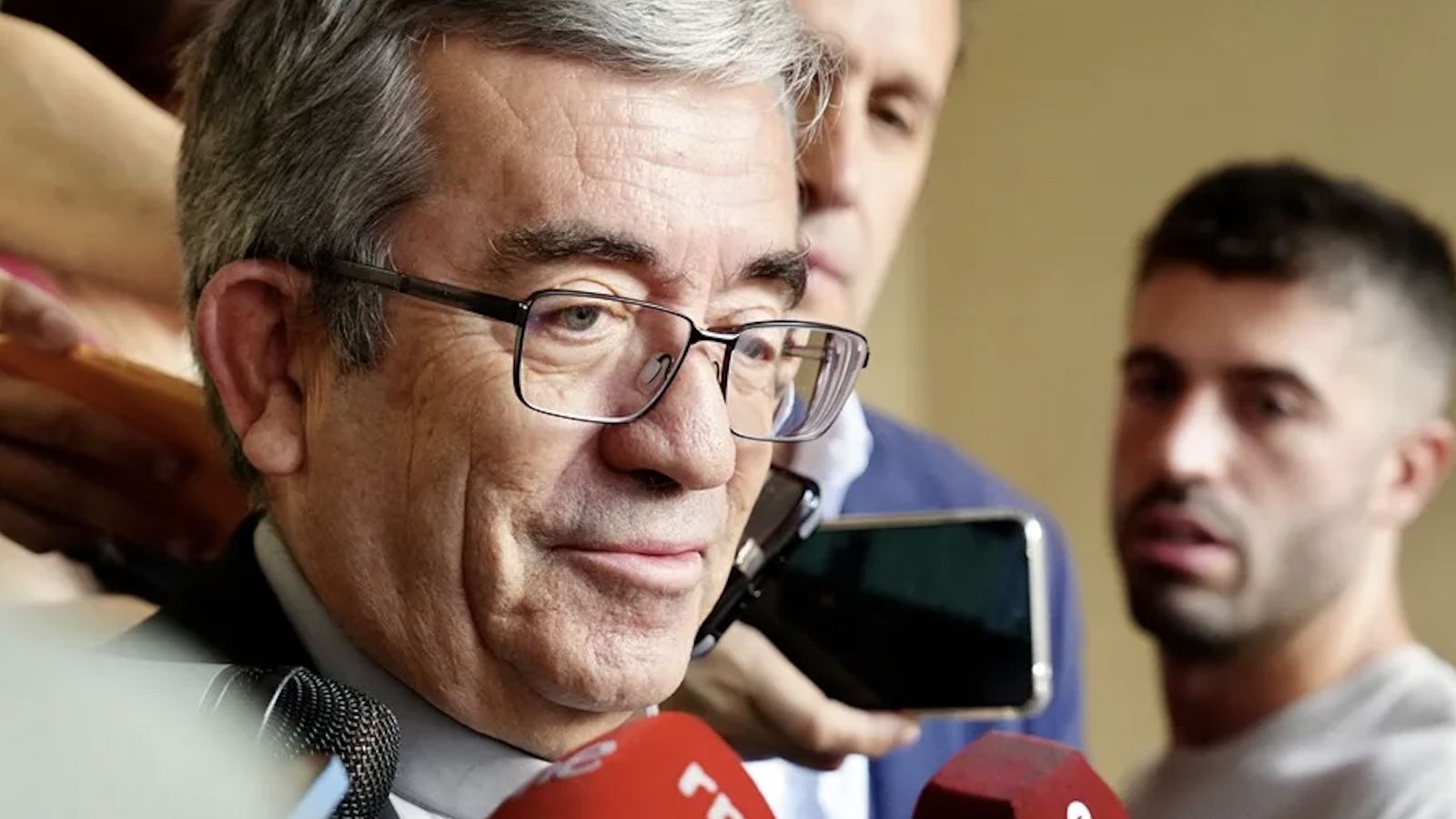Luis Argüello ofrece explicaciones a la prensa en Valladolid tras la polémica