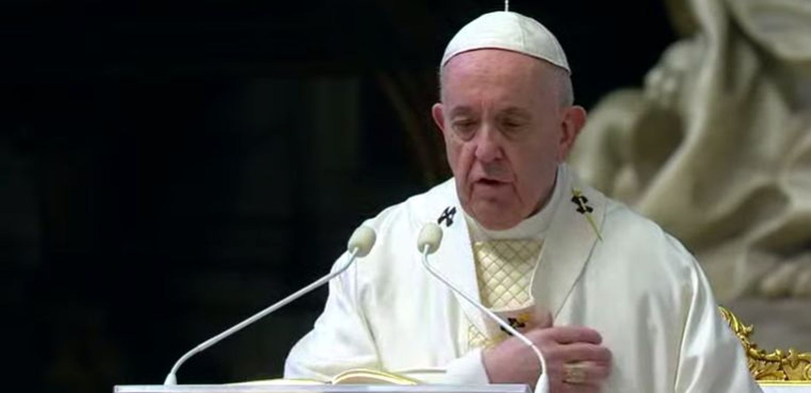 El Papa, durante la misa