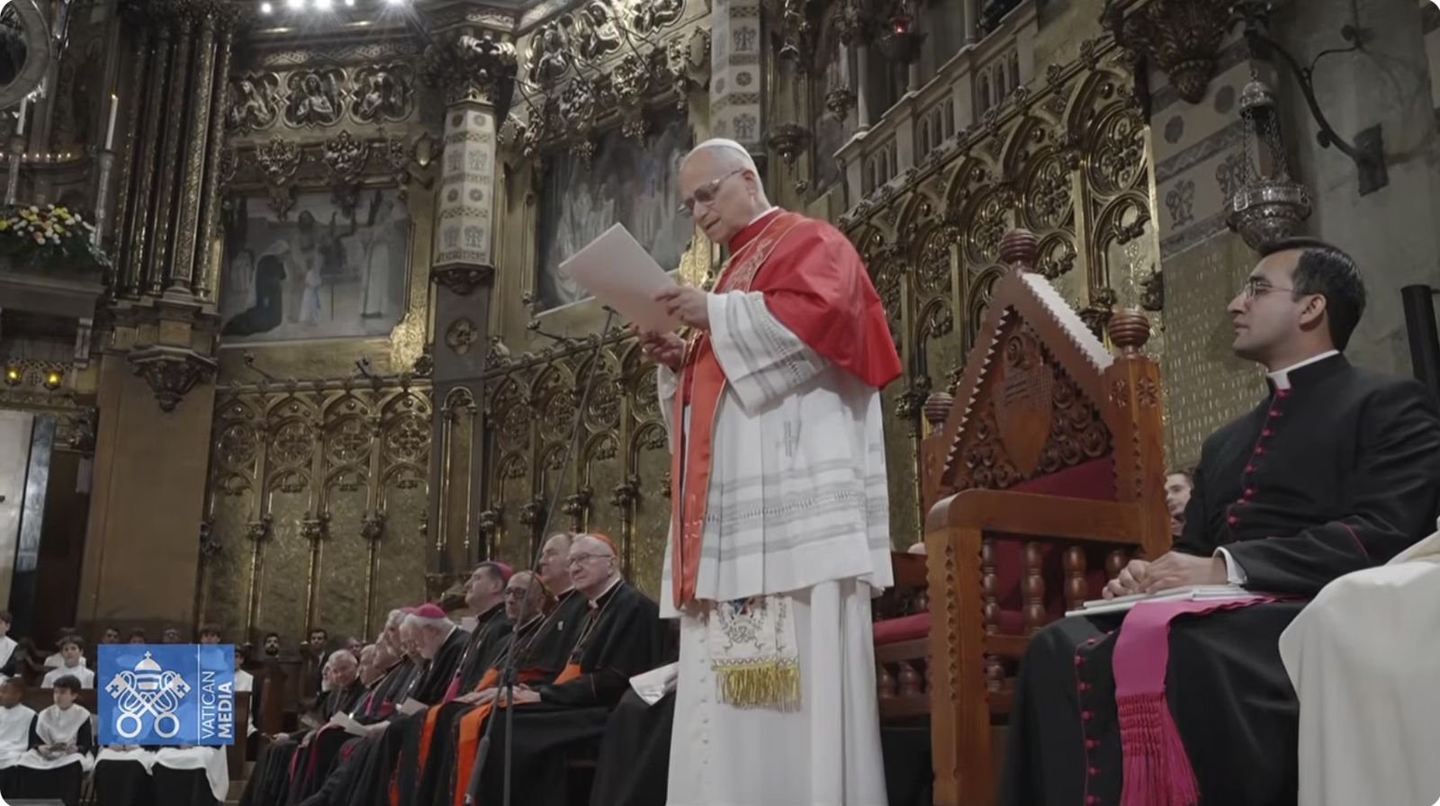 El Papa lee su discurso a los pies de la Virgen de Montserrat