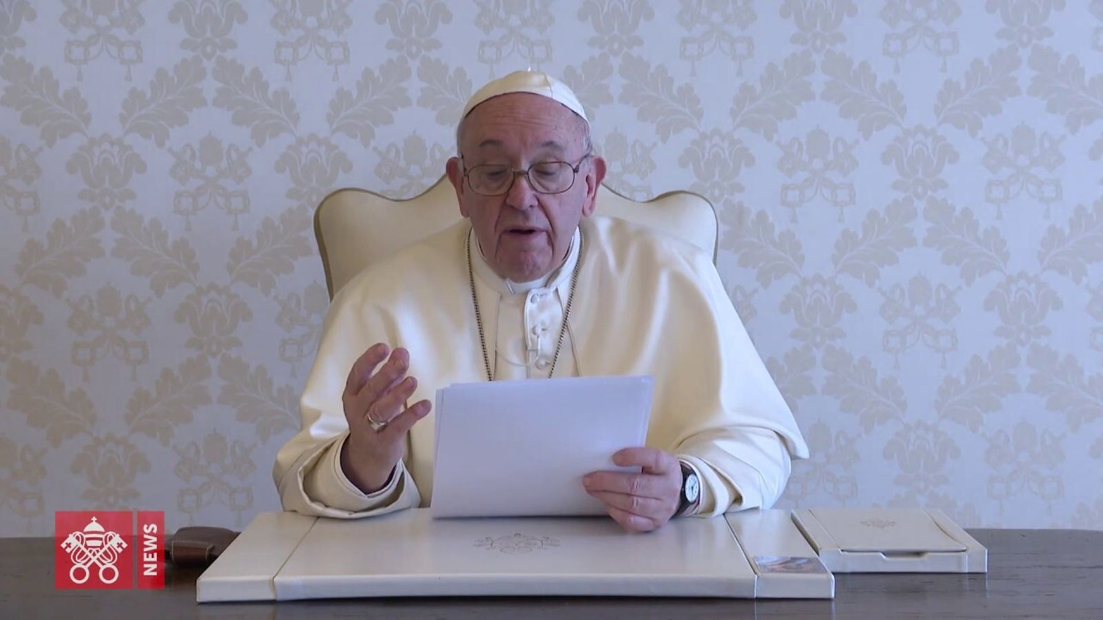 Francisco a los jóvenes polacos: "Juan Pablo II los inspire a caminar con Jesús, "siempre más allá""