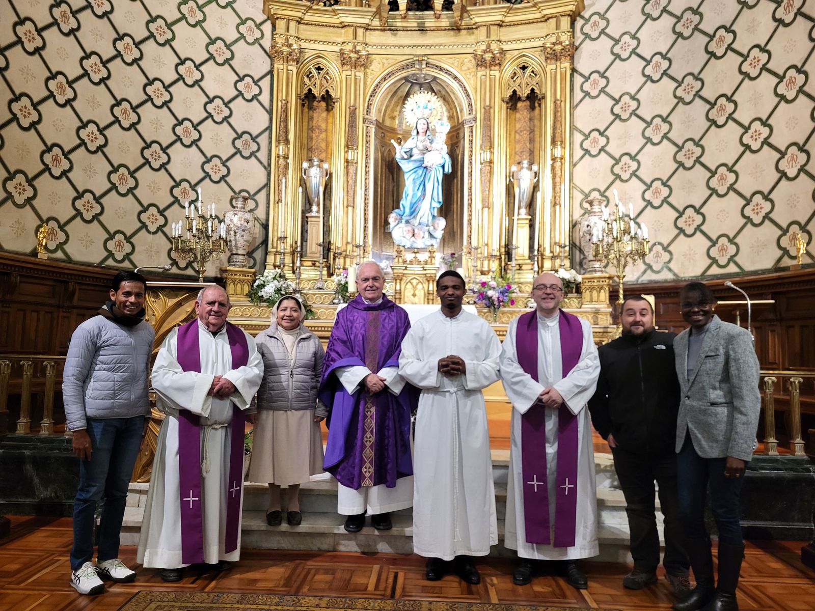 ¡Se busca organización que ayude a dar de comer una vez al día a 2.200 niños y niñas!