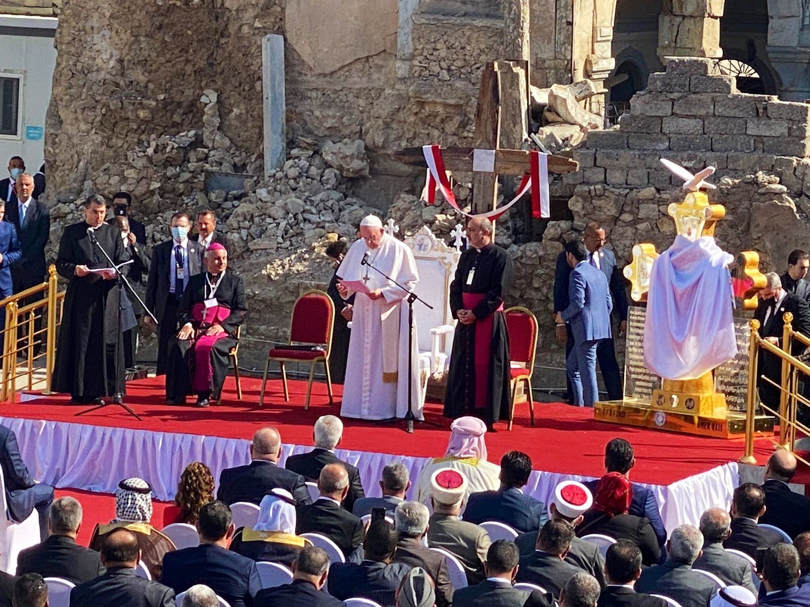 Francisco ora por las víctimas del odio en Mosul