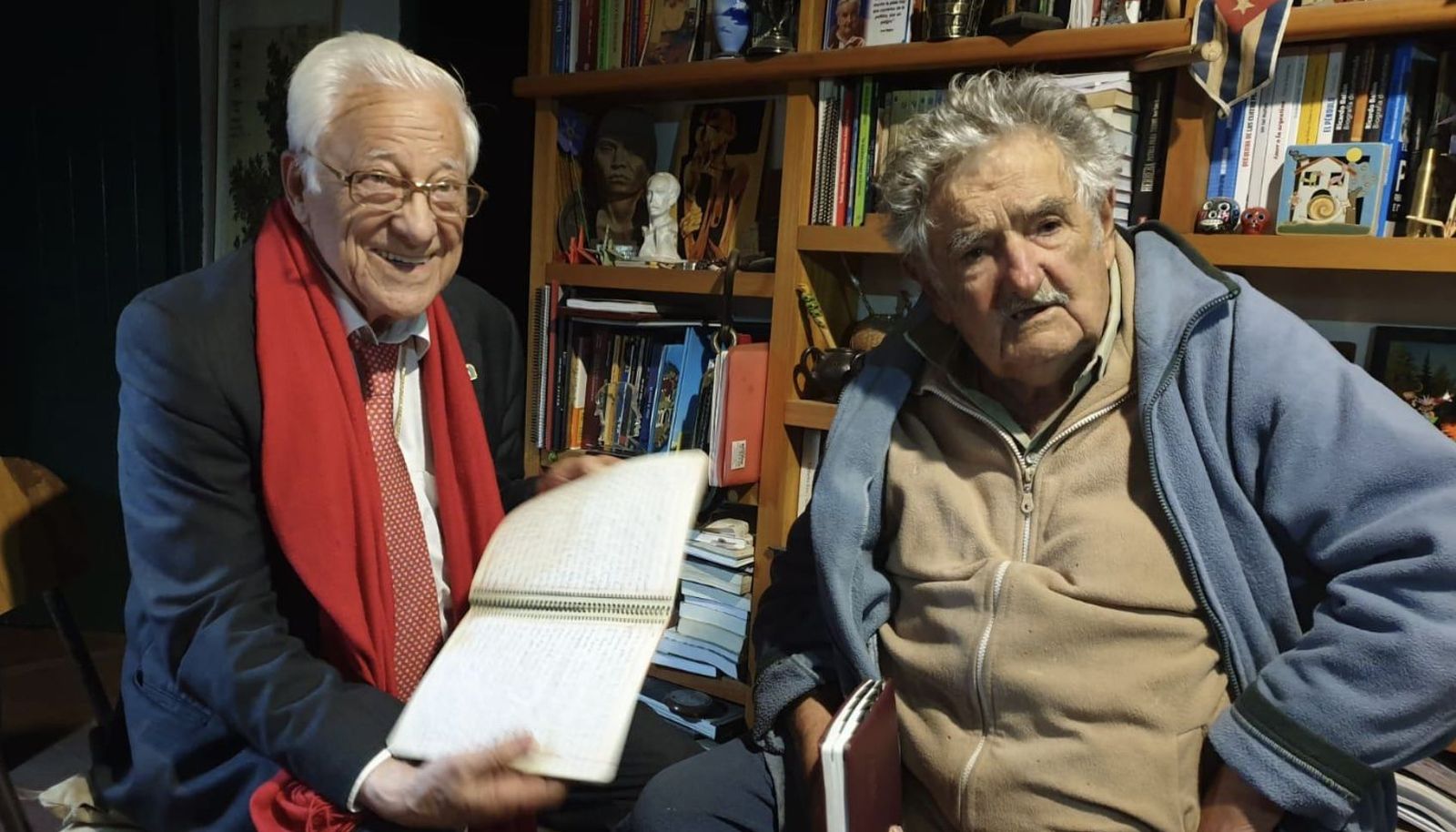Padre Ángel y Pepe Mujica