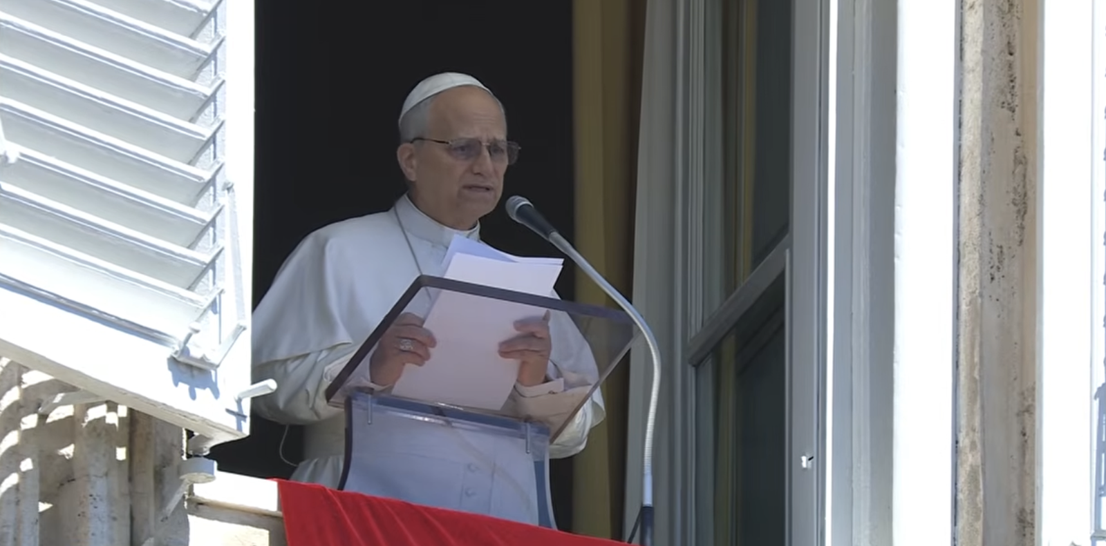 León XIV en el Regina Coeli