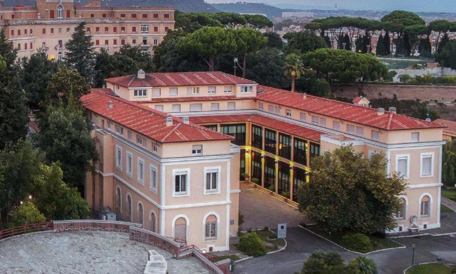 La Pontificia Universidad