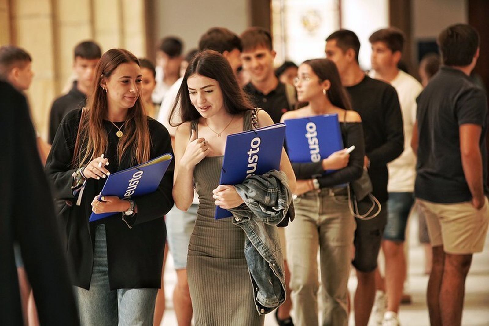 Más 2.450 estudiantes de 1º comienzan sus clases mañana en la Universidad de Deusto