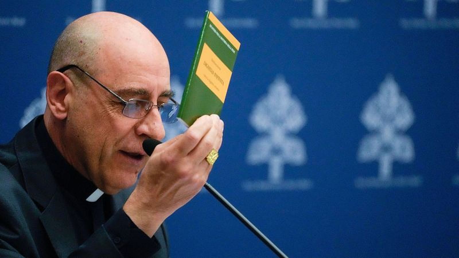 'Tucho' Fernández presentó Dignitas Infinita