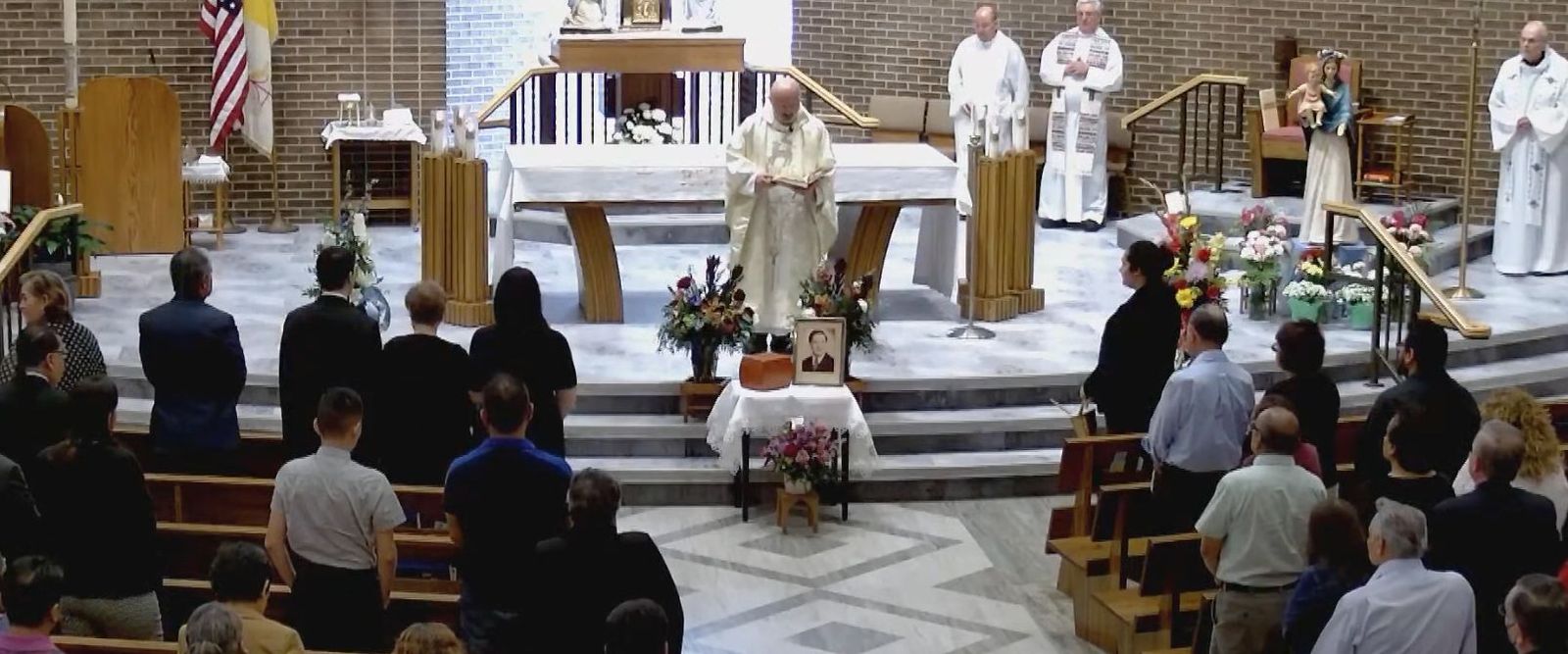 Misa por Edgard Beltrán